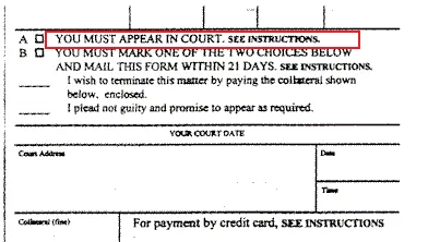 美国交通罚单底部标注必须强制出庭 (Must Appear/Mandatory Appearance) 的方框勾选示例